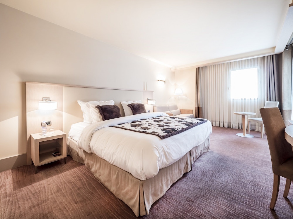 HOTEL LE PRE CARRE 8/31