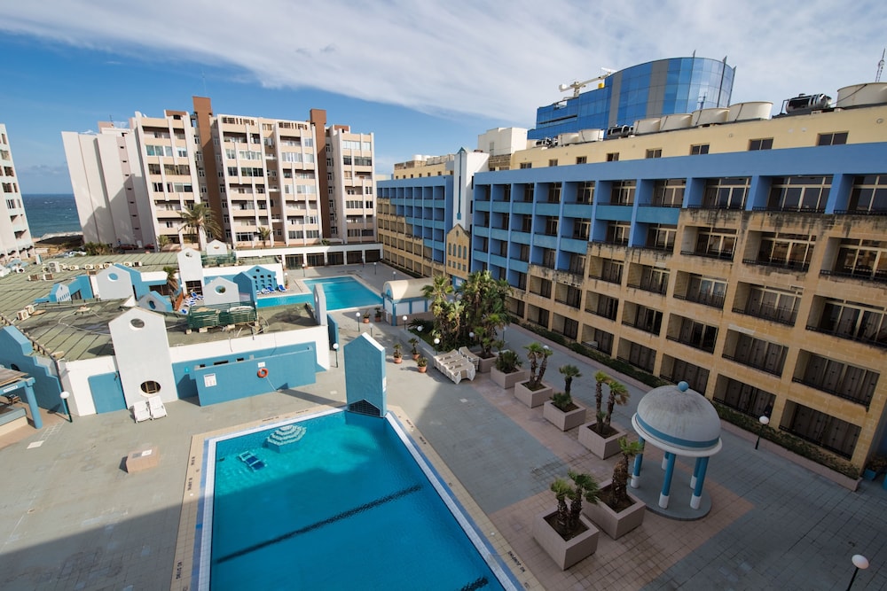 The St. Georges Park Hotel 8/59