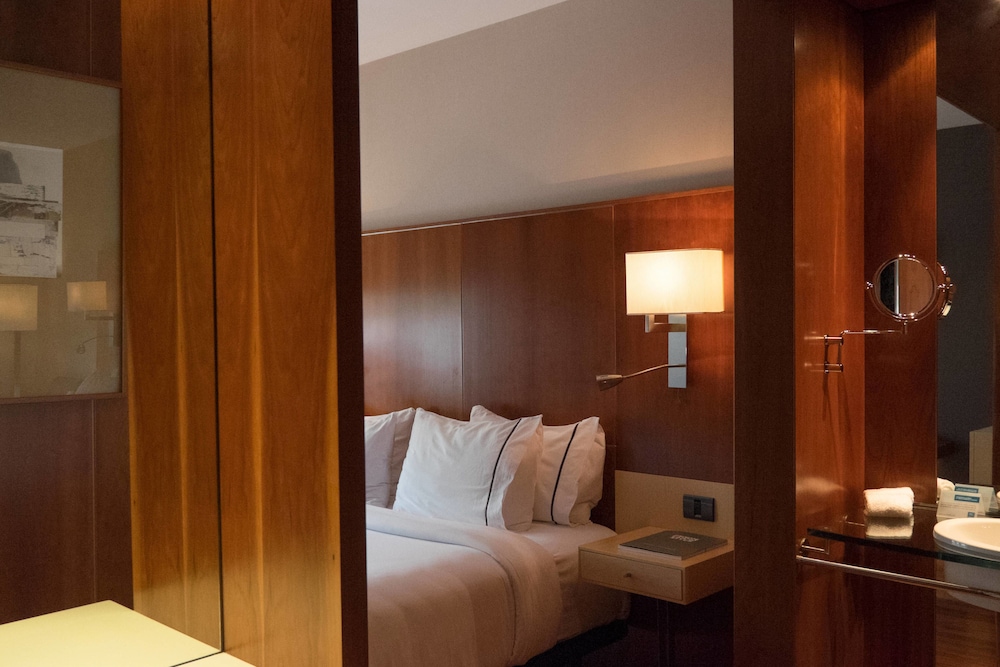 AC Hotel Aitana by Marriott 12/39