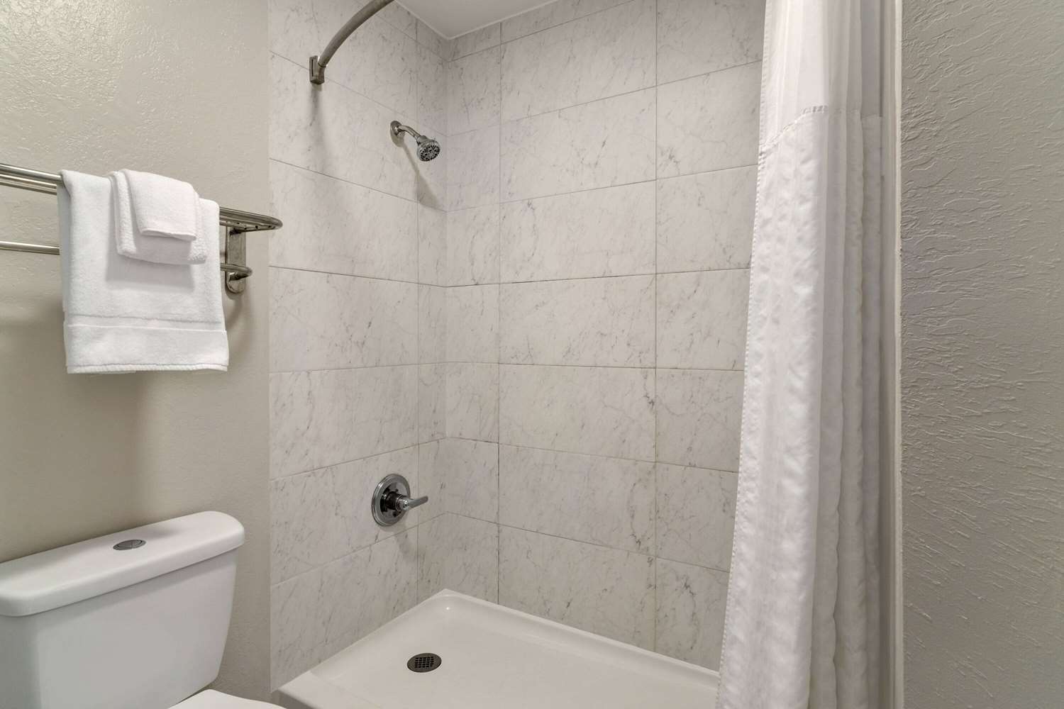 Days Inn by Wyndham Dillon 22/23