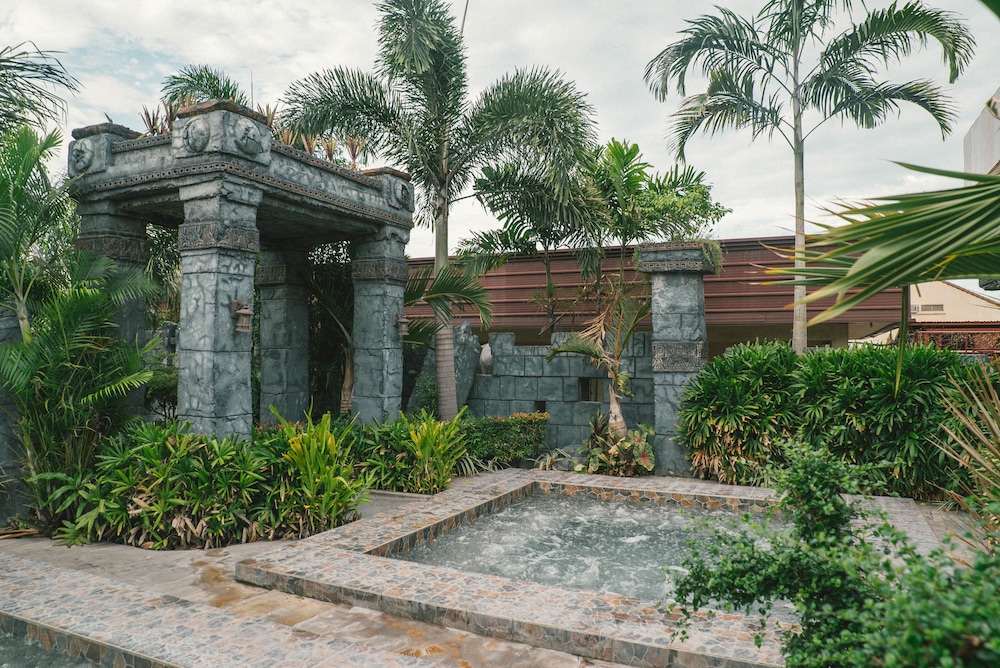 Cebu Westown Lagoon - South Wing 55/57