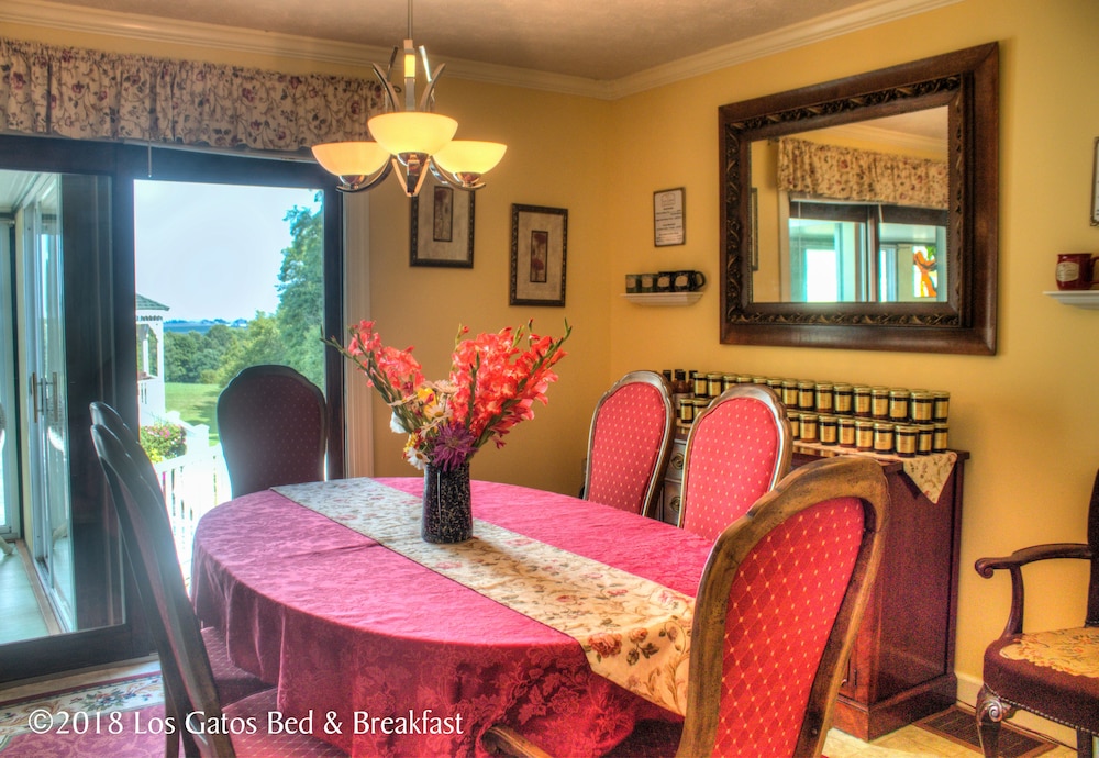 Los Gatos Bed & Breakfast 27/50