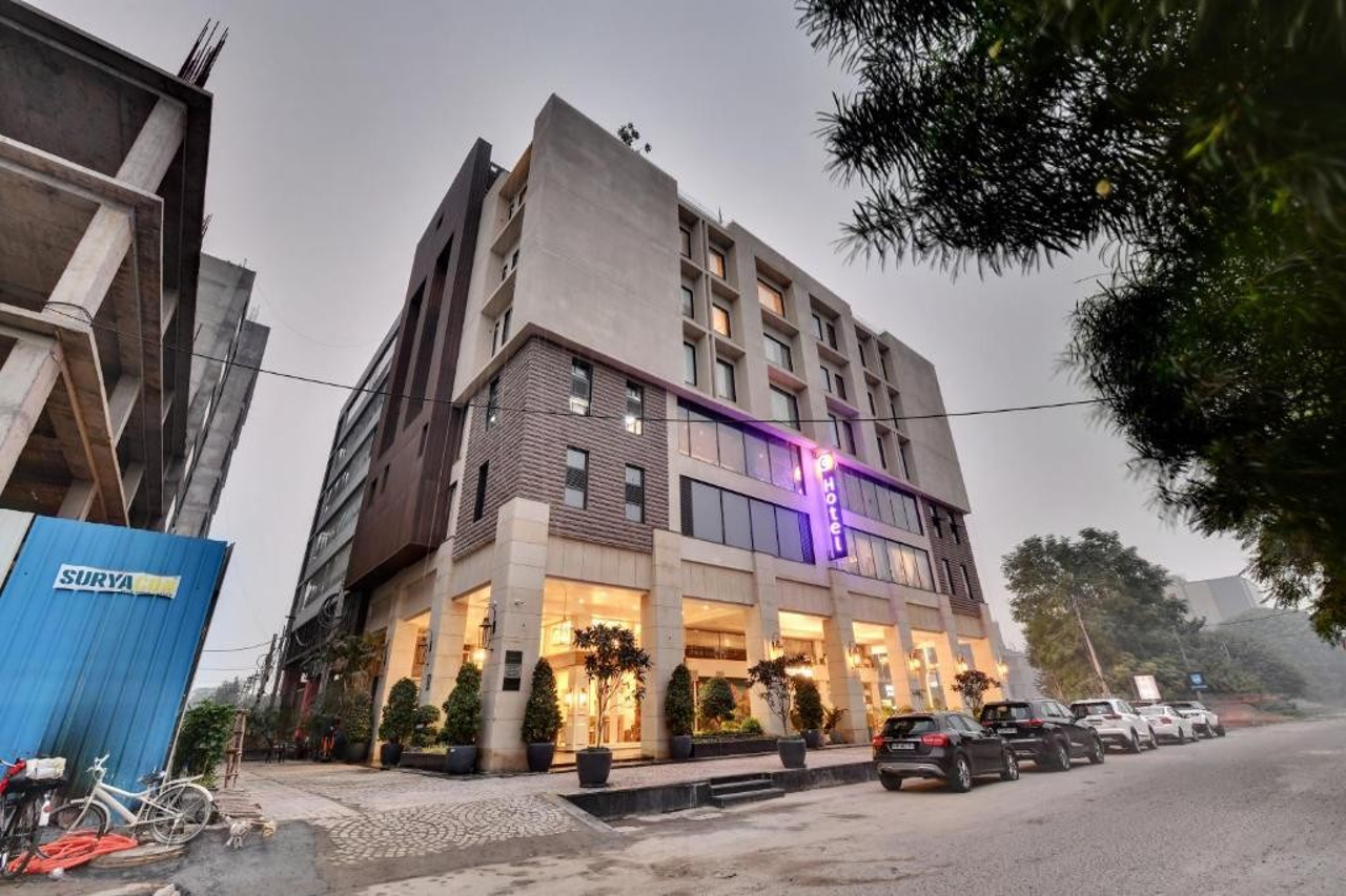 Click Collection Amritsar - Ranjit Avenue in AMRITSAR