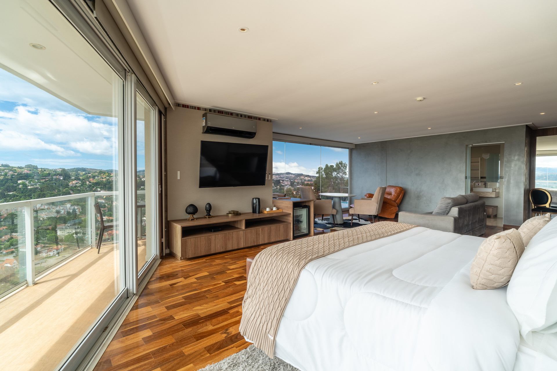 Presidential, Suite, Mountain View
