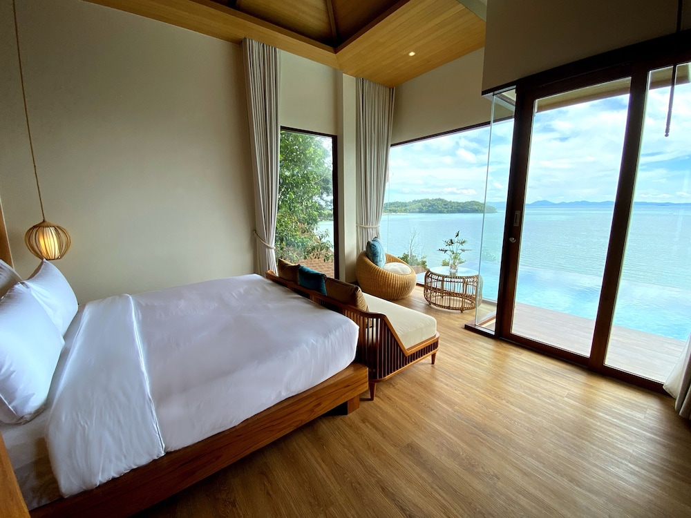 Sinae Phuket Luxury Hotel 40/78