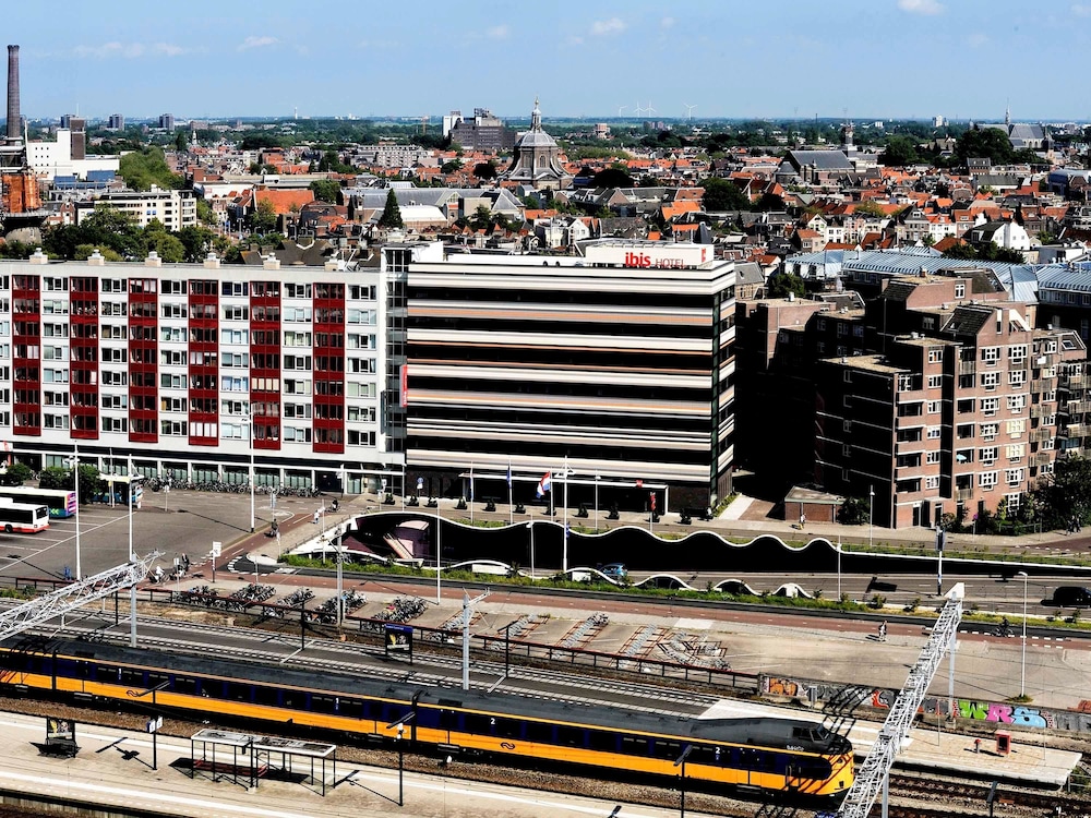 IBIS LEIDEN CENTRE 9/70