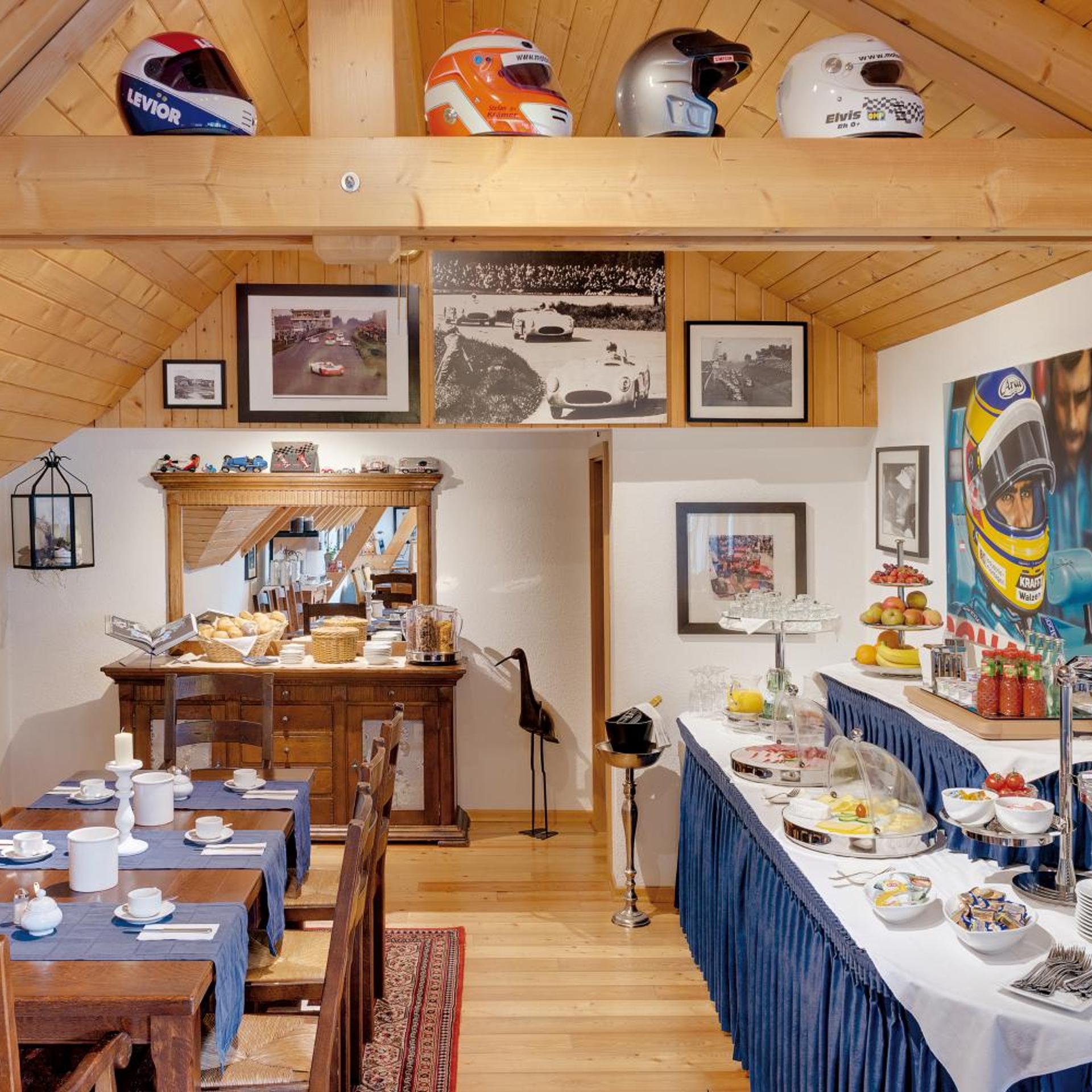 Motorsport Hotel 17/27