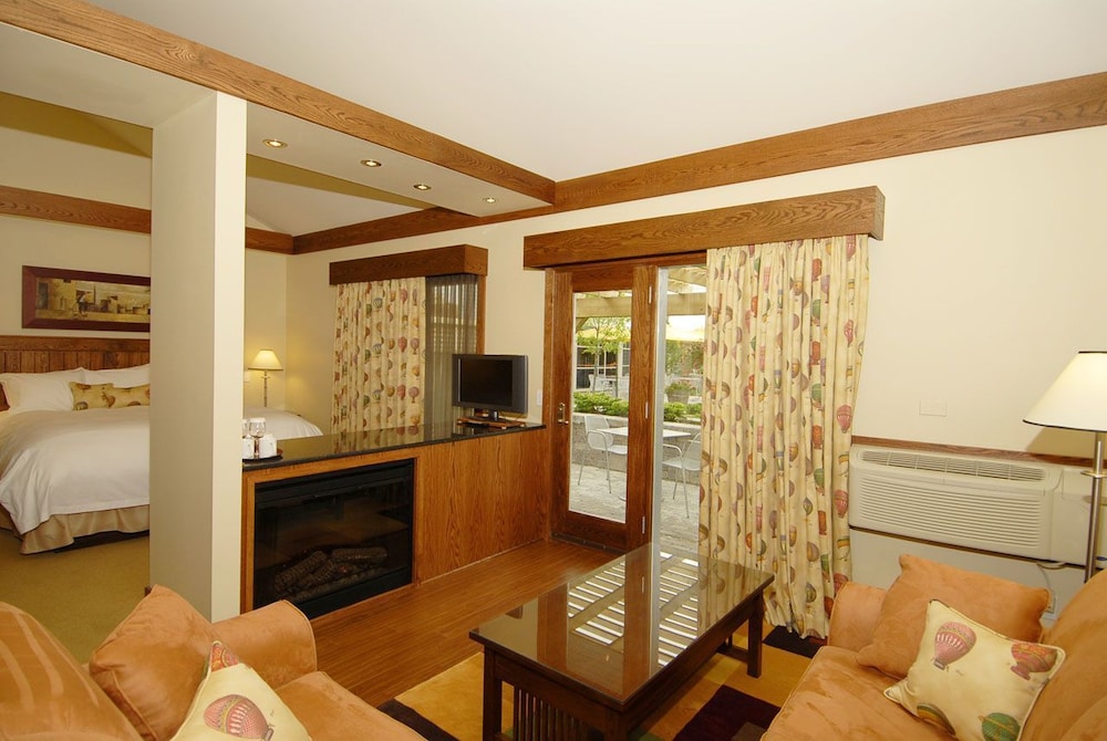 Huff Estates Inn & Winery 23/48