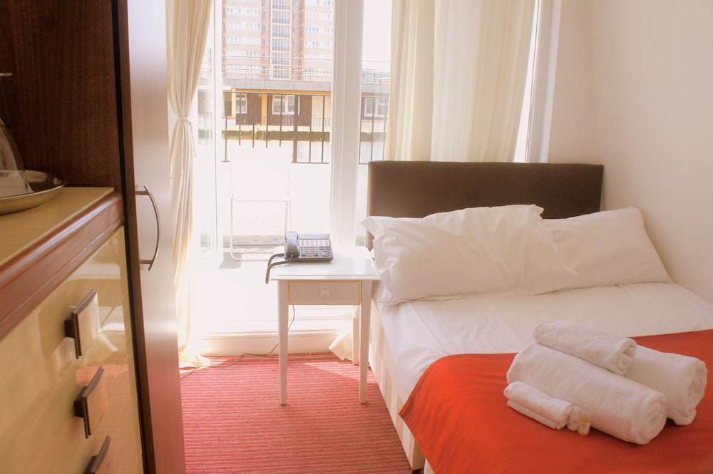 Plaza London Hotel 40/60