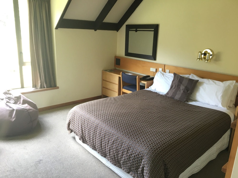 Alpine Lodge 13/69