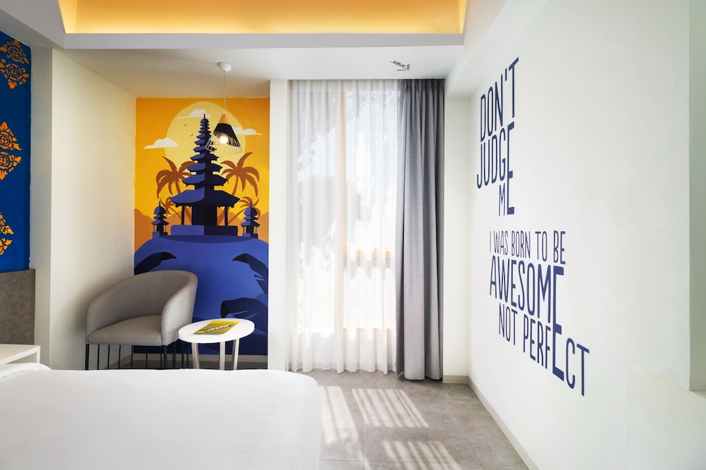 Yello Kuta Beachwalk Bali 8/50