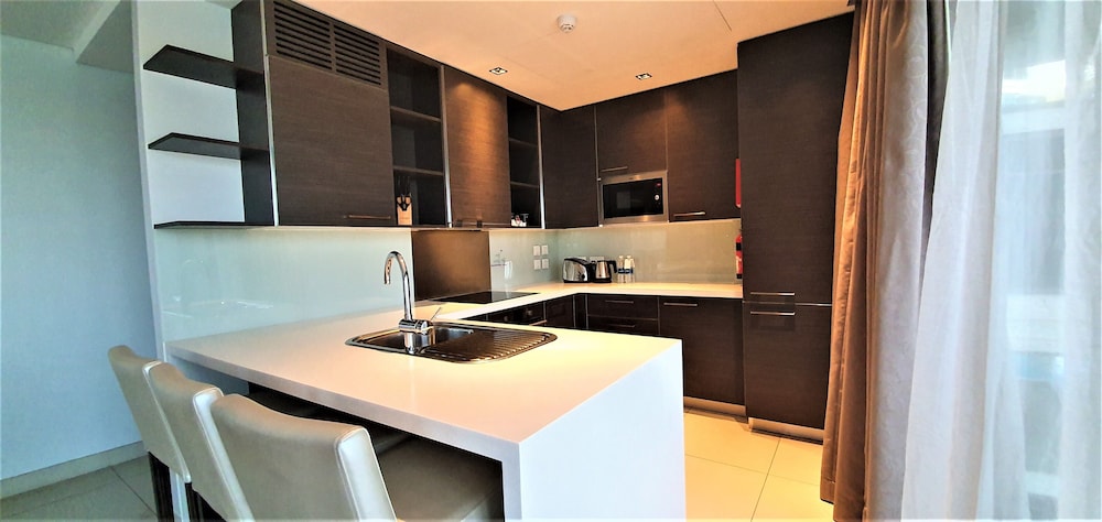 Majestic Arjaan By Rotana 46/57