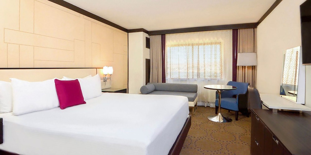 Harrah’s Laughlin - A Caesars Rewards Destination 37/85
