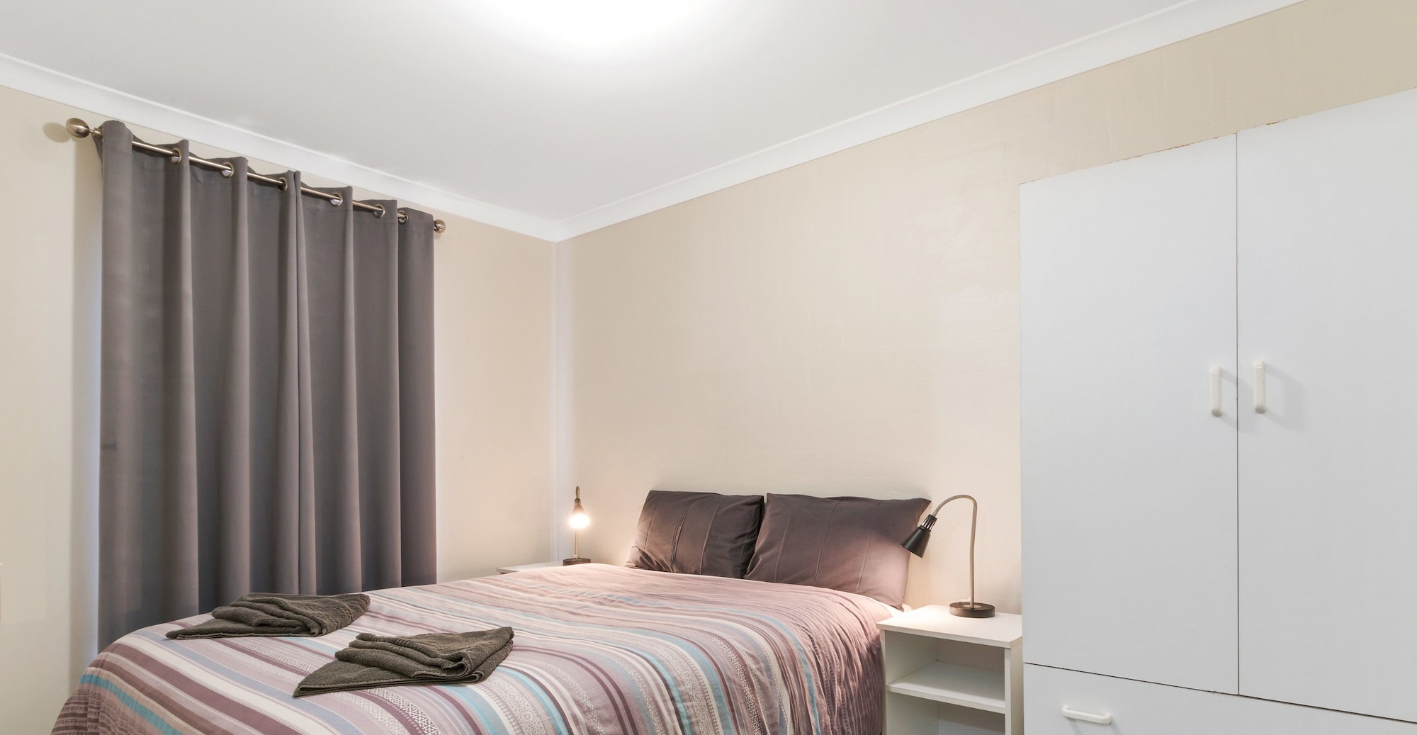 2 Bedrooms, Cottage, 1 Single and 2 Queen Beds