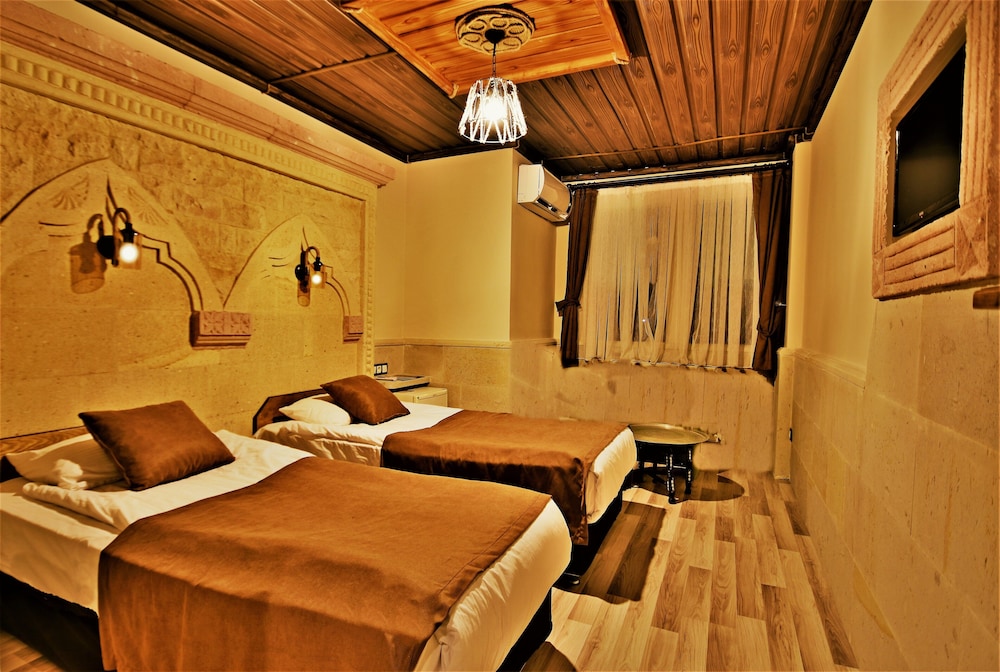 Ciner Hotel 23/50