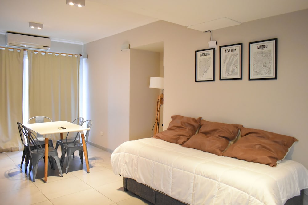 Syrah Suites 12/48