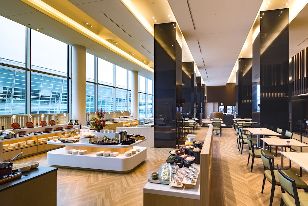Centrair Hotel 52/64
