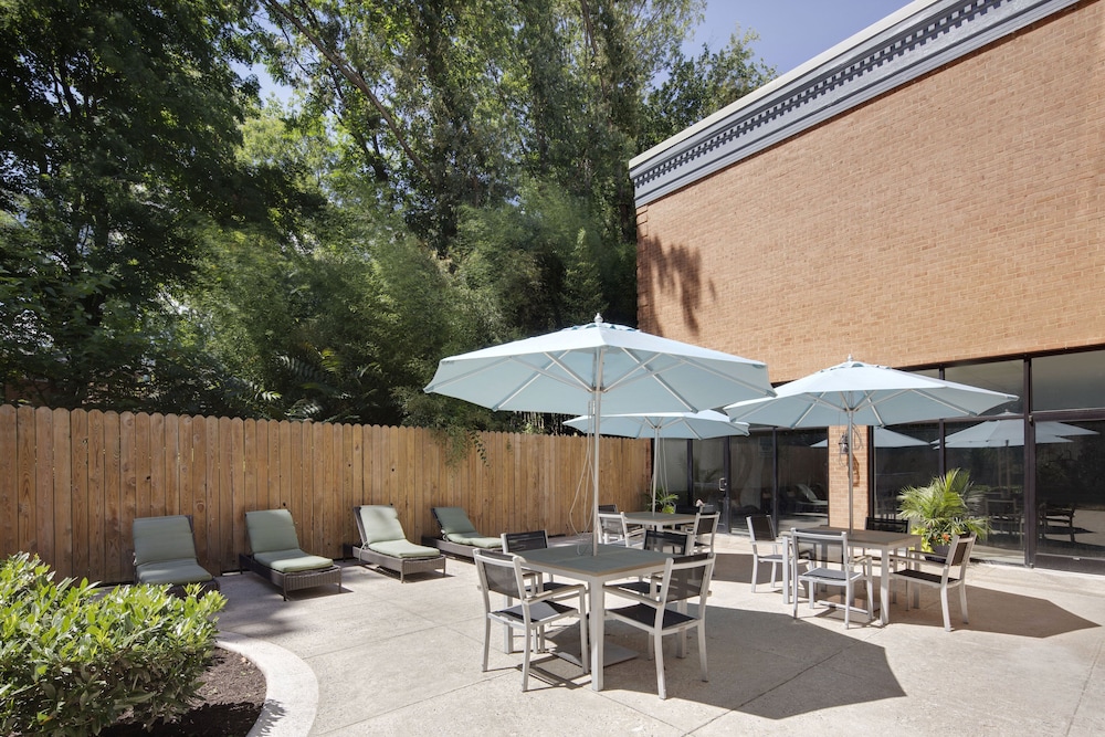Holiday Inn Charlottesville-Univ Area 3/59