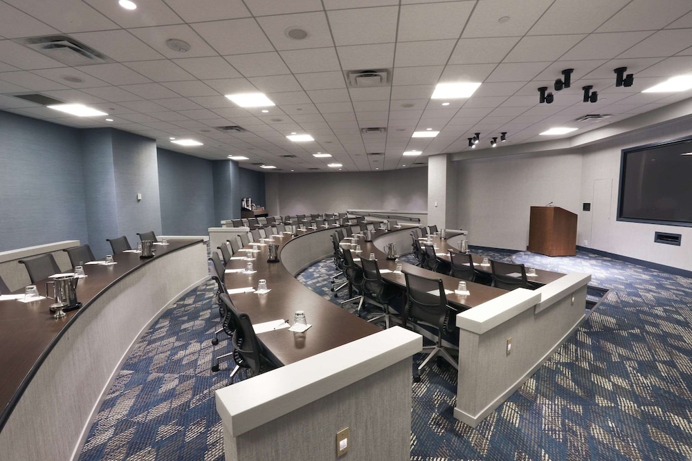 Radisson Plaza Hotel at Kalamazoo Center 61/66