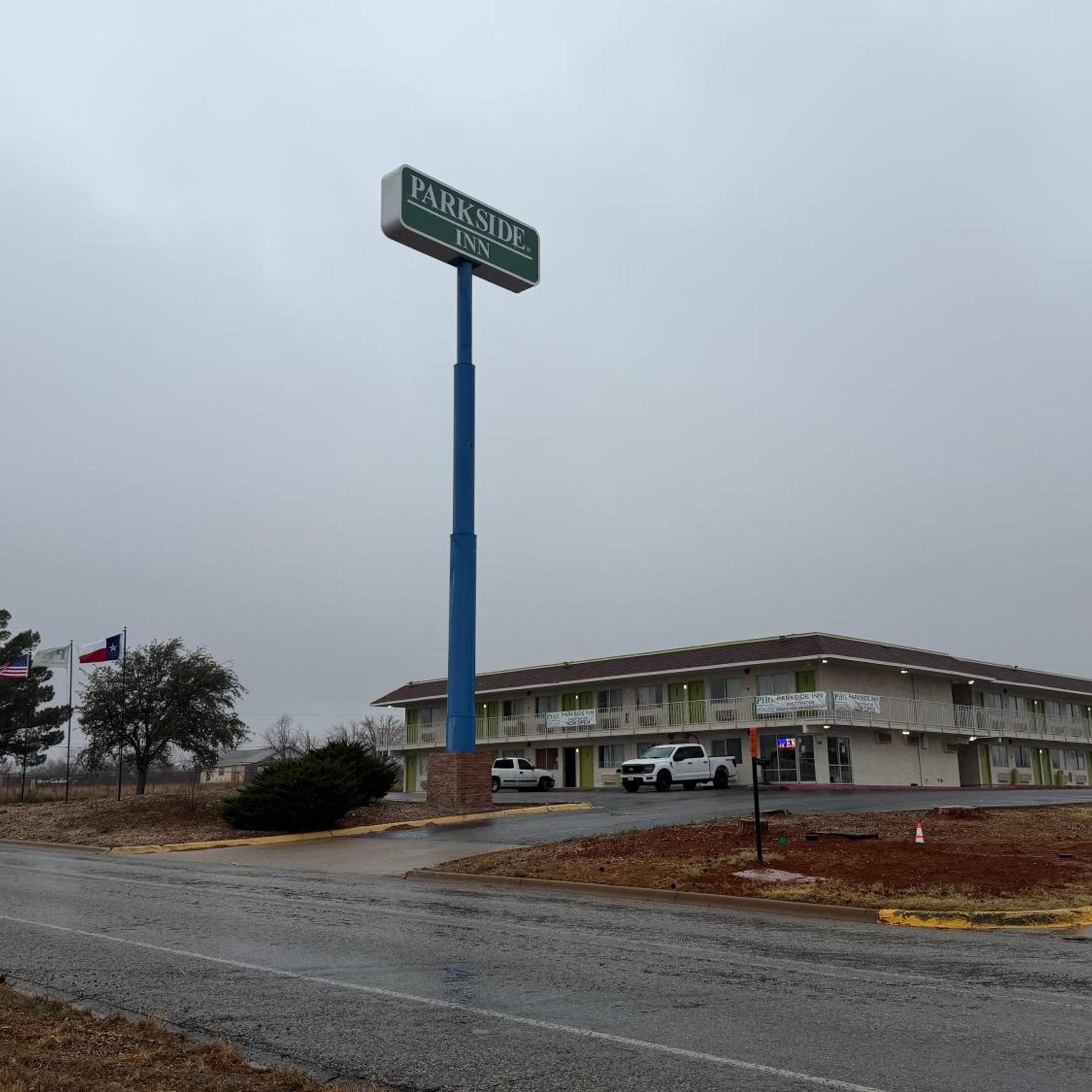 Parkside Inn by PHG - Sweetwater 19/20
