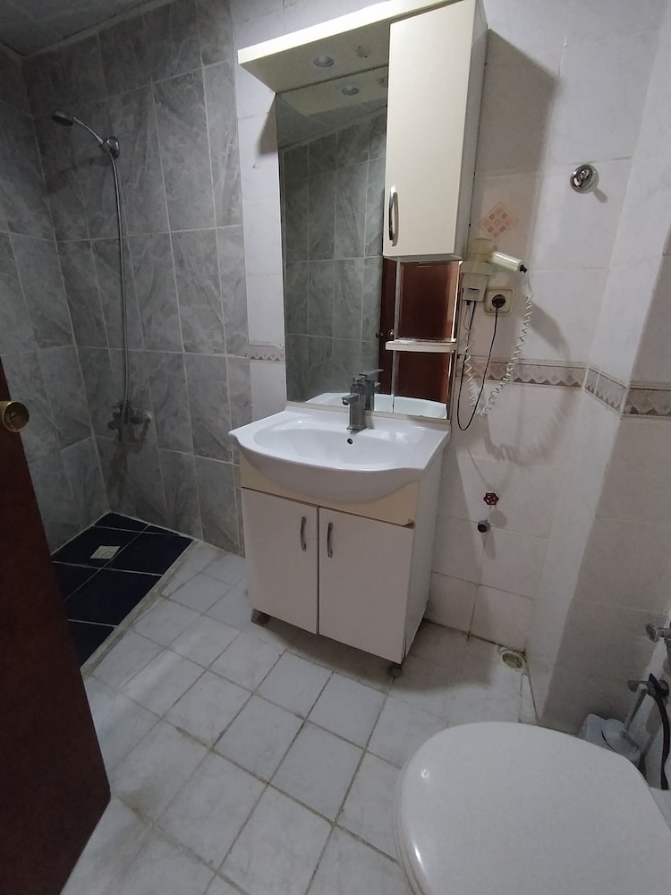 Turvan Hotel 36/38