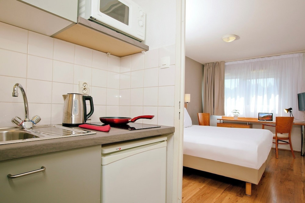 Sejours & Affaires Poitiers Lamartine 10/22