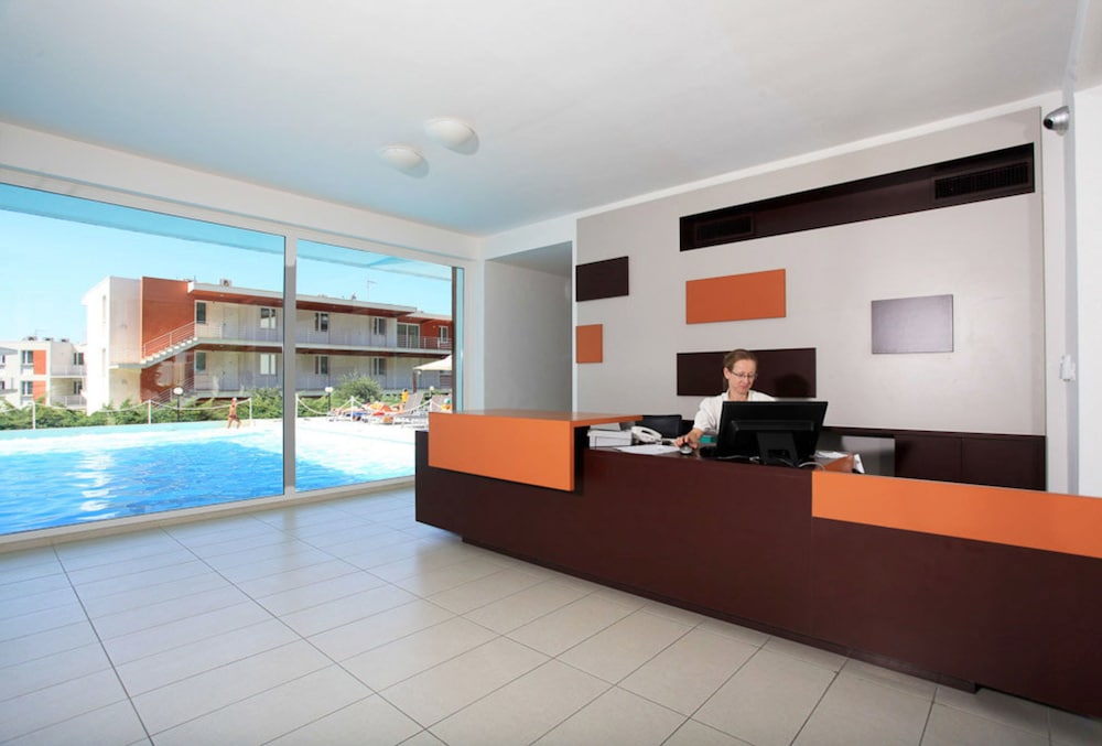 SPORTING CLUB RESORT 12/48