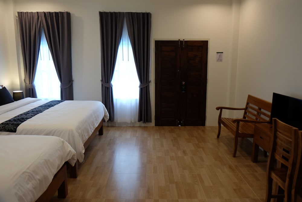 The Besavana Phuket 36/68