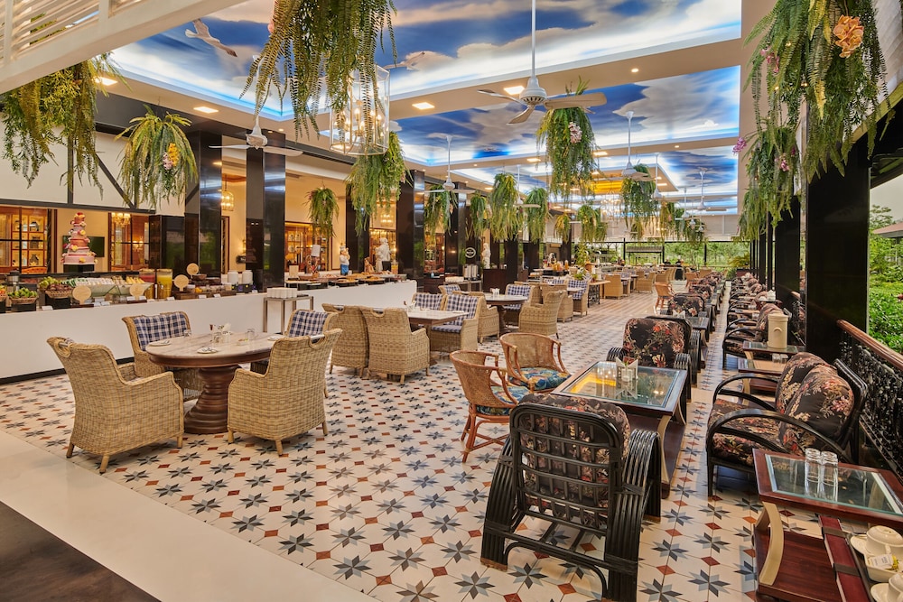 MAYFAIR Tea Resort 36/50