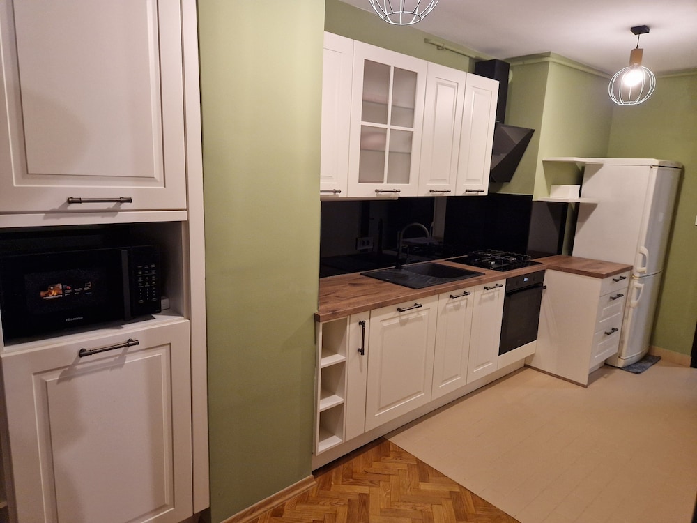 Meridien Luxury Apartments 41/50
