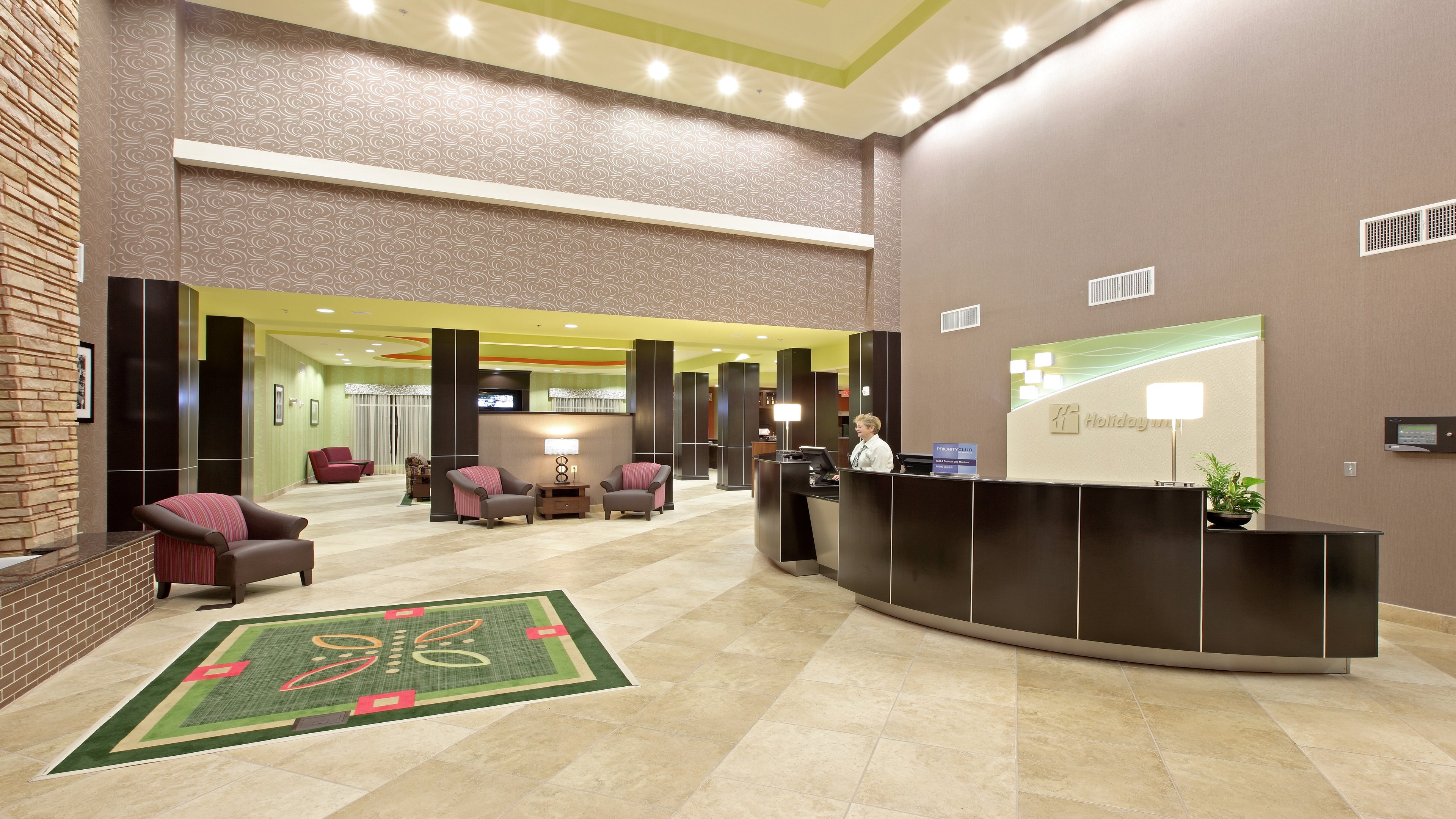 Holiday Inn Garland 13/73
