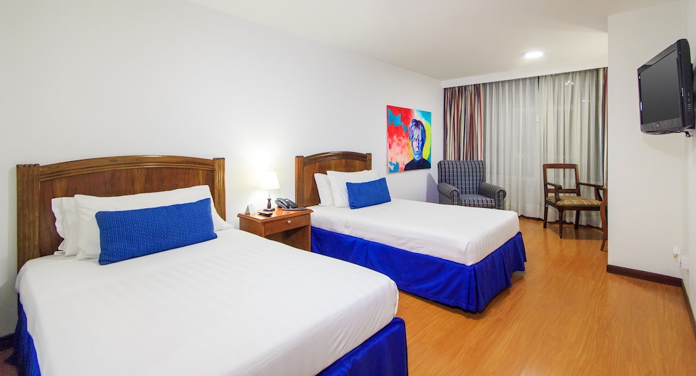 Room, Twin Beds