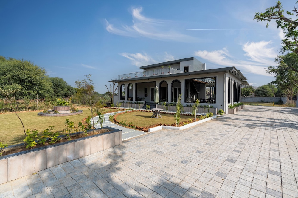 ELIVAAS Jamun Farm 2 BHK Villa with Pool 47/52
