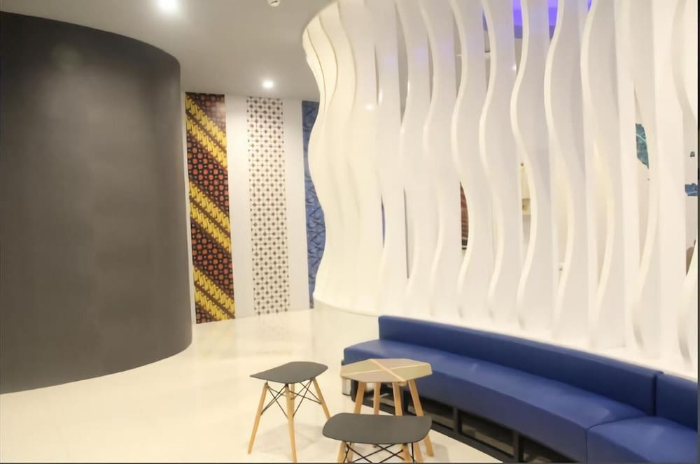Digital Airport Hotel 5/23