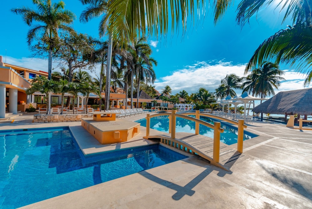 OMNI PUERTO AVENTURAS BEACH RESORT 50/53