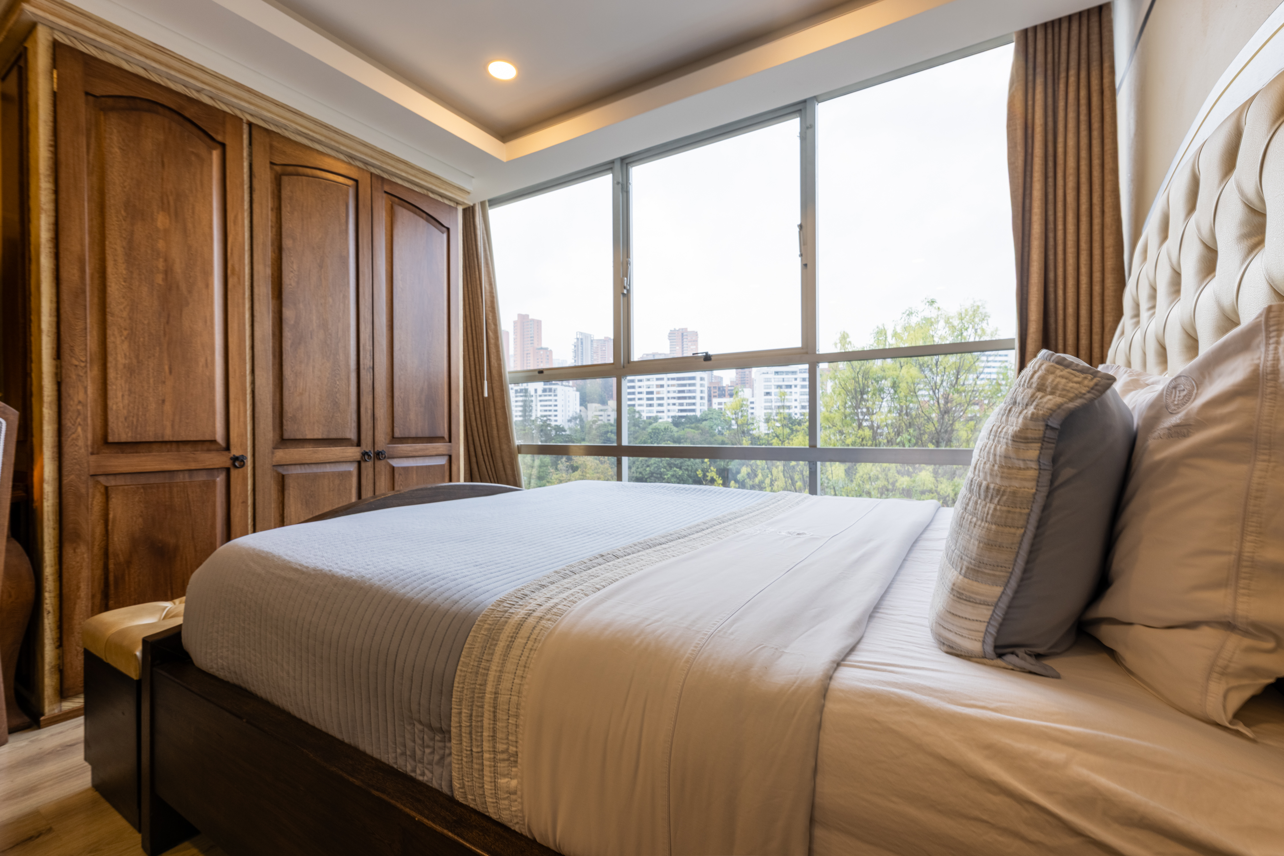 جناح تنفيذي، Hotel Du Parc 8/10