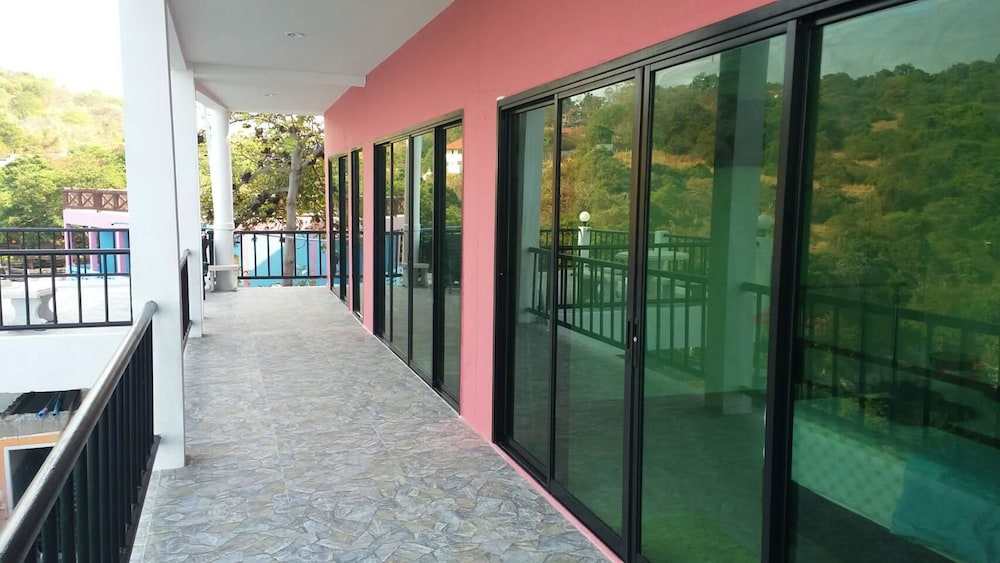 Ocean View Resort - Koh Sichang 5/50