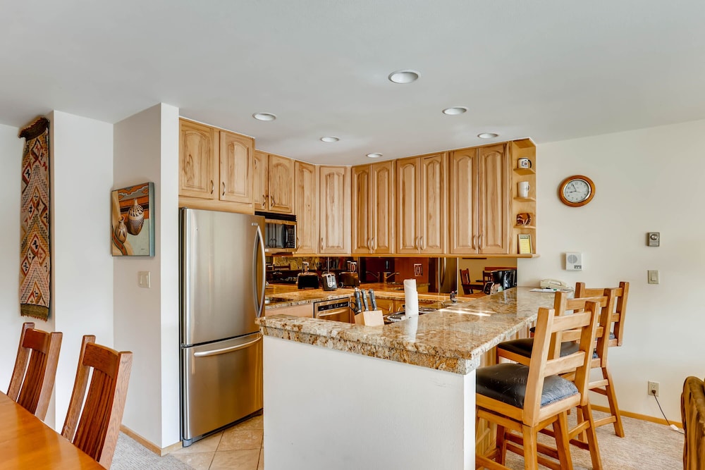 SIMBA RUN VAIL CONDOMINIUMS 46/73