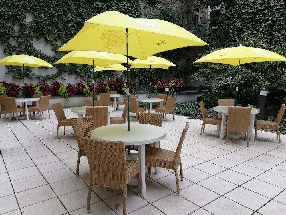 City Hotel Budapest 26/28