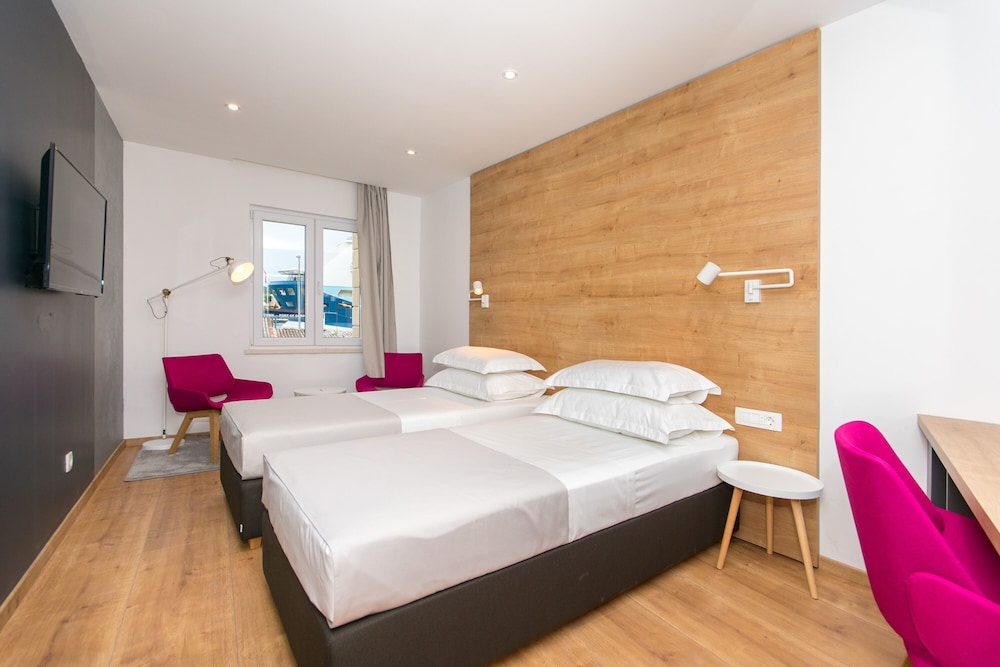 Ora Luxury Rooms 17/44
