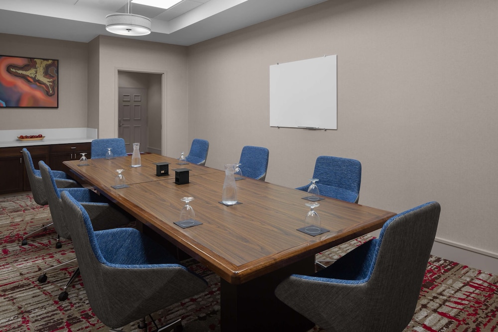 HILTON GARDEN INN SALT LAKE CITY AIRPORT 66/77