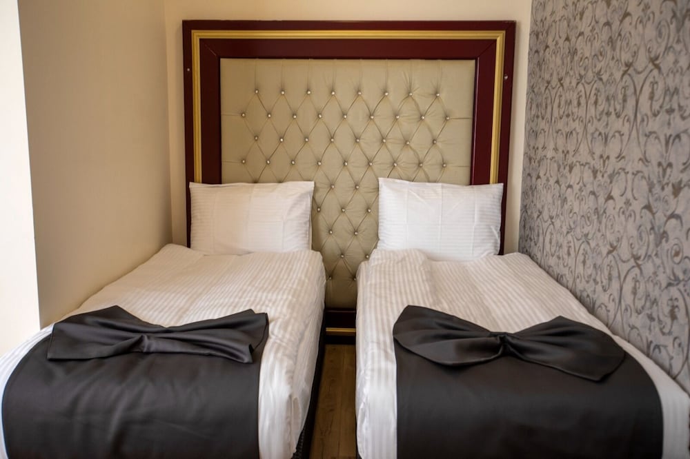 Hotel Mount Ararat 12/24