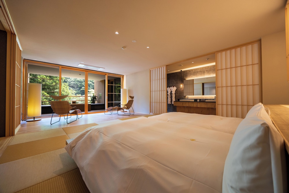 Presidential, Suite, Twin Beds, 2 Futon Beds, Outdoor Bath، Kinnotake Tonosawa 2/5