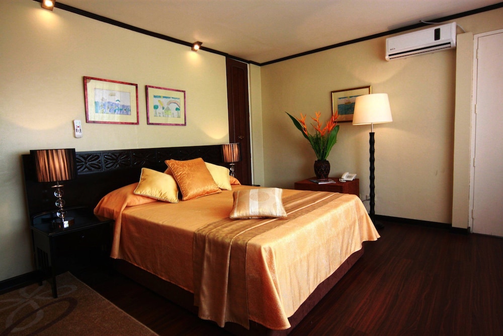 Manila Manor Hotel 9/35