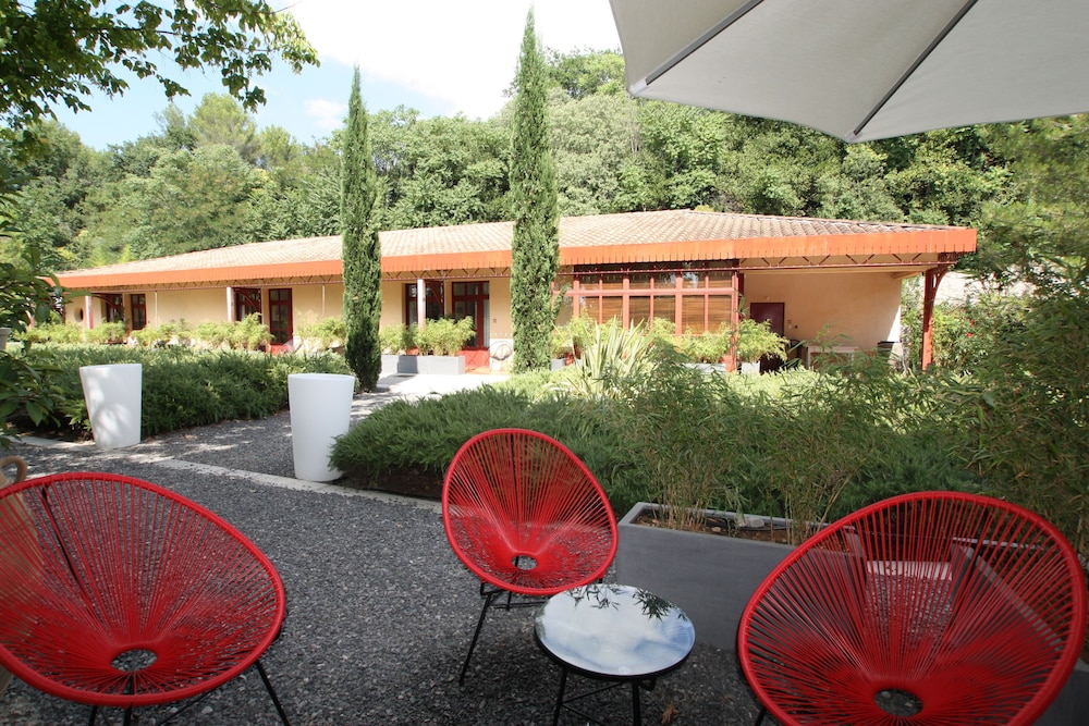 HOTEL DE L'ESTELOU 30/40