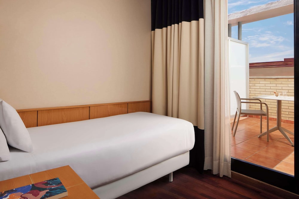 iStay by NH Ciudad de Valencia Hotel 5/49