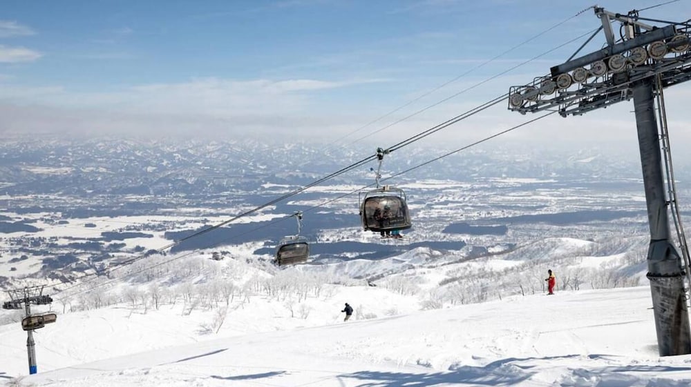 Lotte Arai Resort 74/78