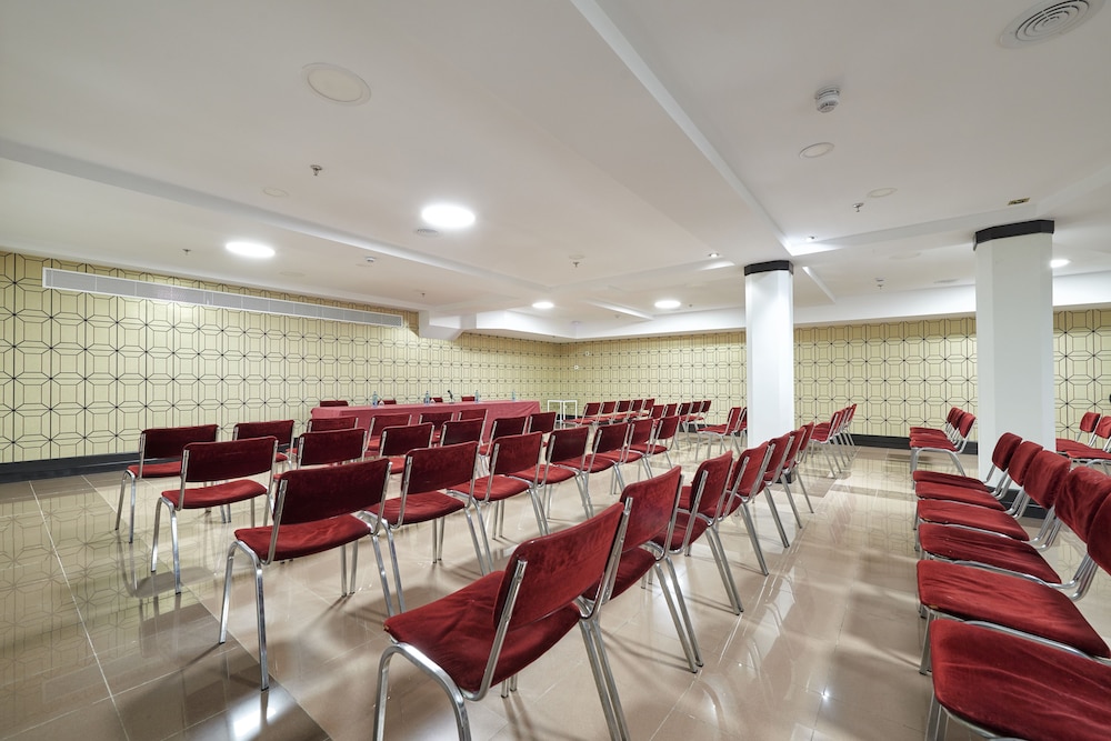 Hotel Ilunion San Sebastian 64/74