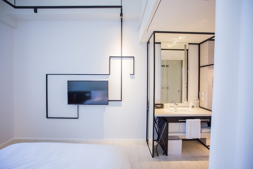 The Place Taichung 30/72
