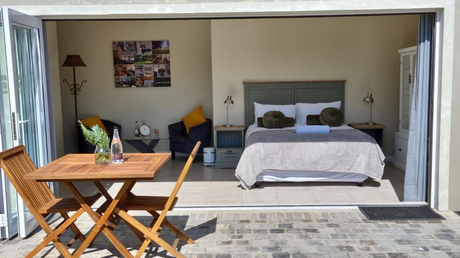Cape Winelands Business Villas Self Catering rooms 7/50